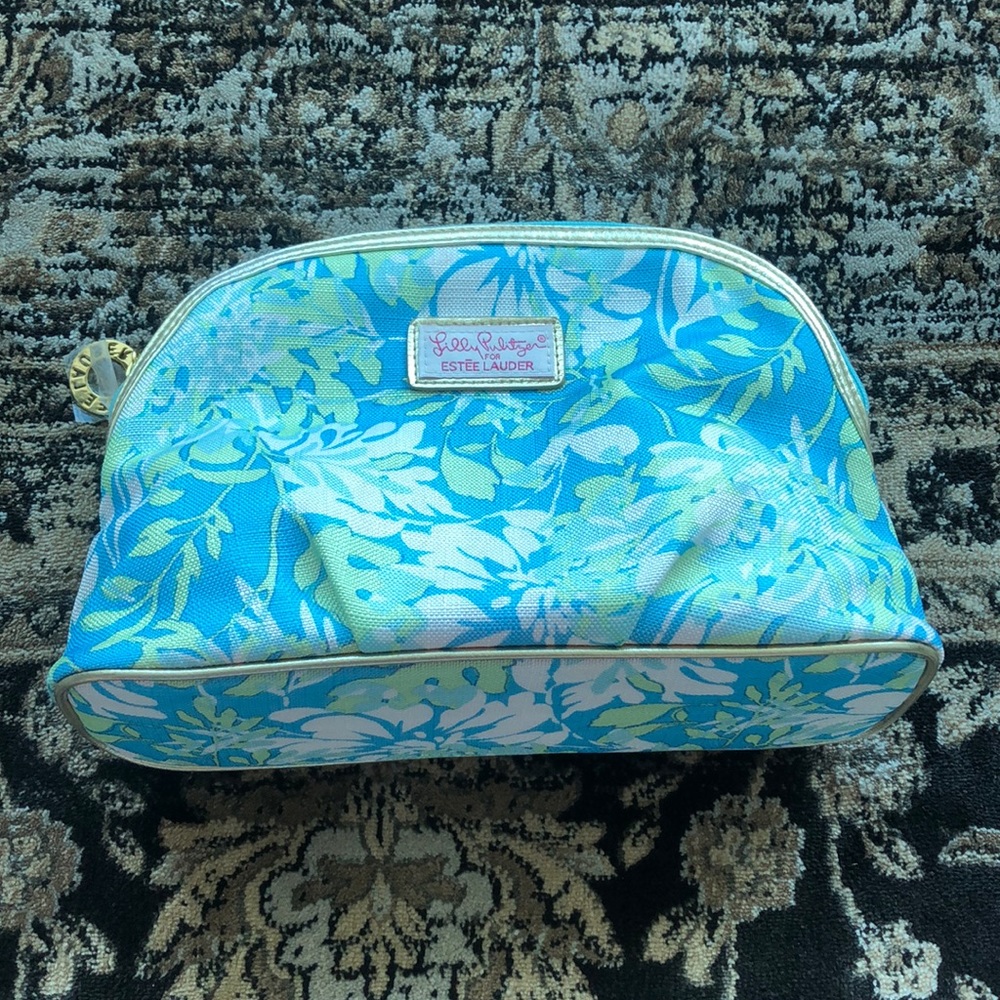 NWOT: Lilly Pulitzer for Estée Lauder zip up make up case